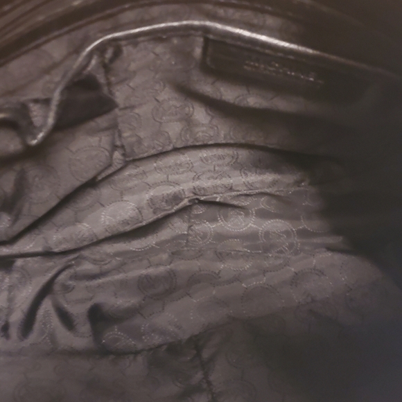 Michael Kors Black Leather Shoulder Bag And Wallet With Silver Accents - Picture 8 of 8